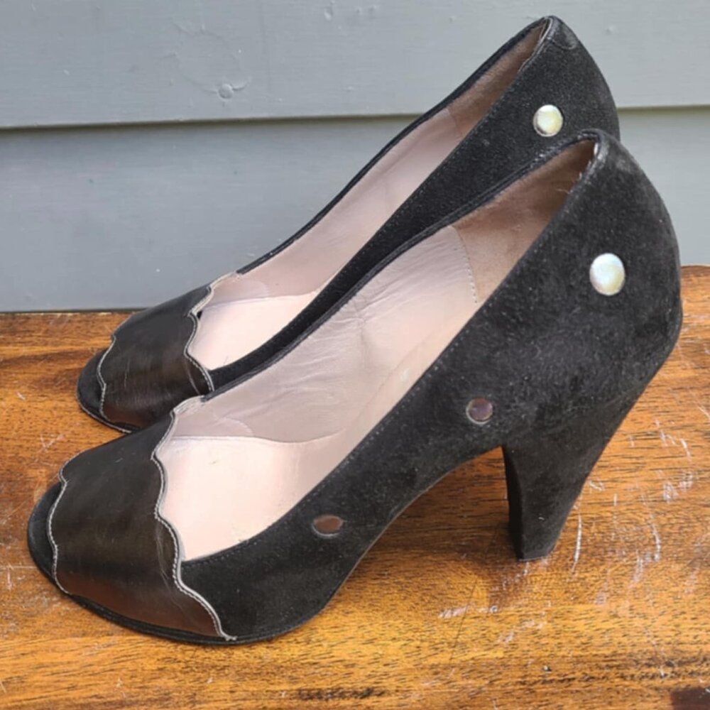Marc by Marc Jacobs Black Dot Suede Heels size 37